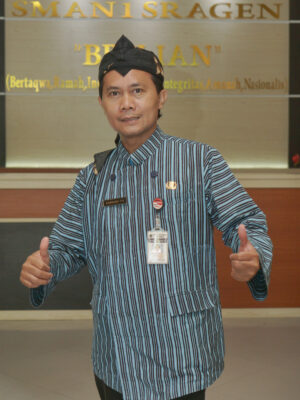 Bambang Tri Wijayanto, M.Pd. (Koordinator Adiwiyata & Staff Sarpra)