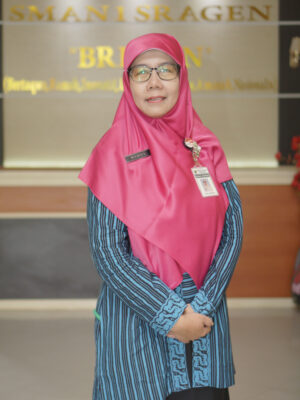 Nurul Mawadati, M.Pd (Staff Kesiswaan)